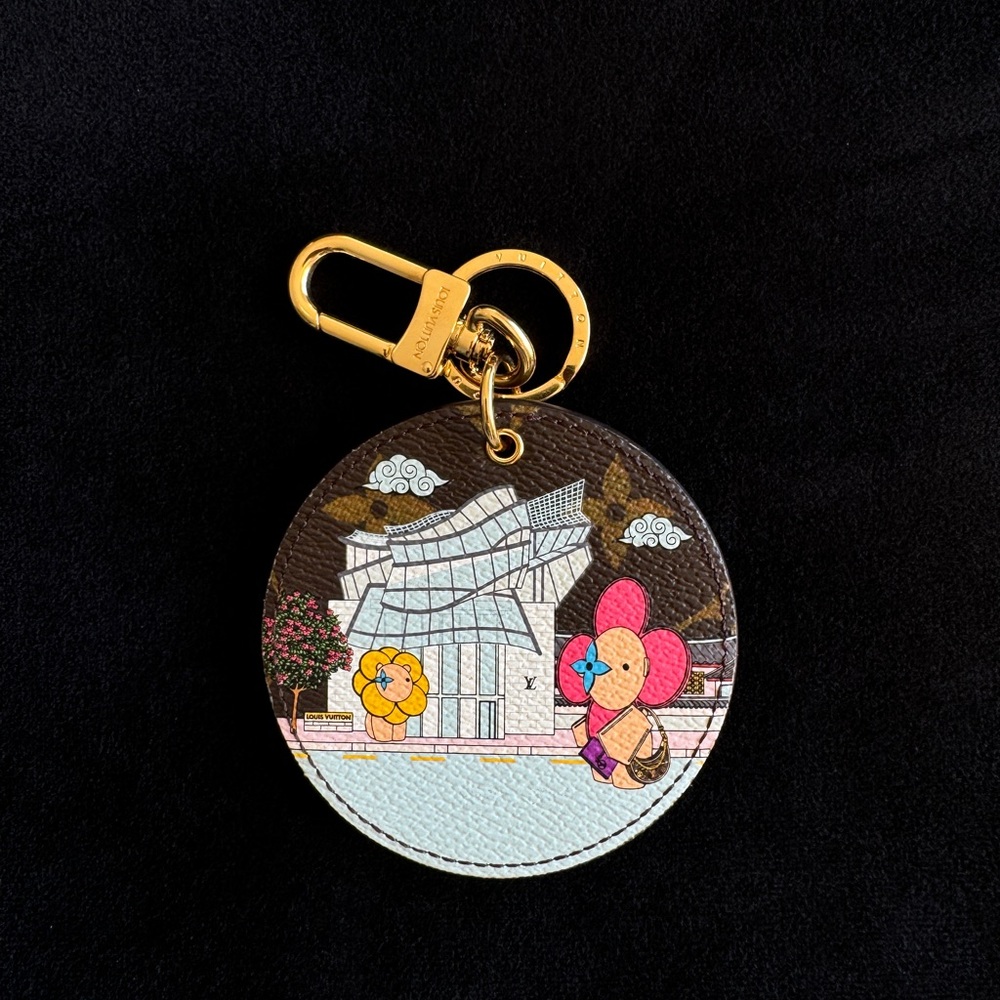Louis Vuitton 2022 Christmas Seoul Bag Charm Key Ring Keychain